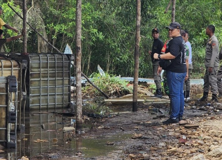 Lagi Subdit Tipidter Dan Tim Gabungan Gerebek Diduga Gudang Penimbunan